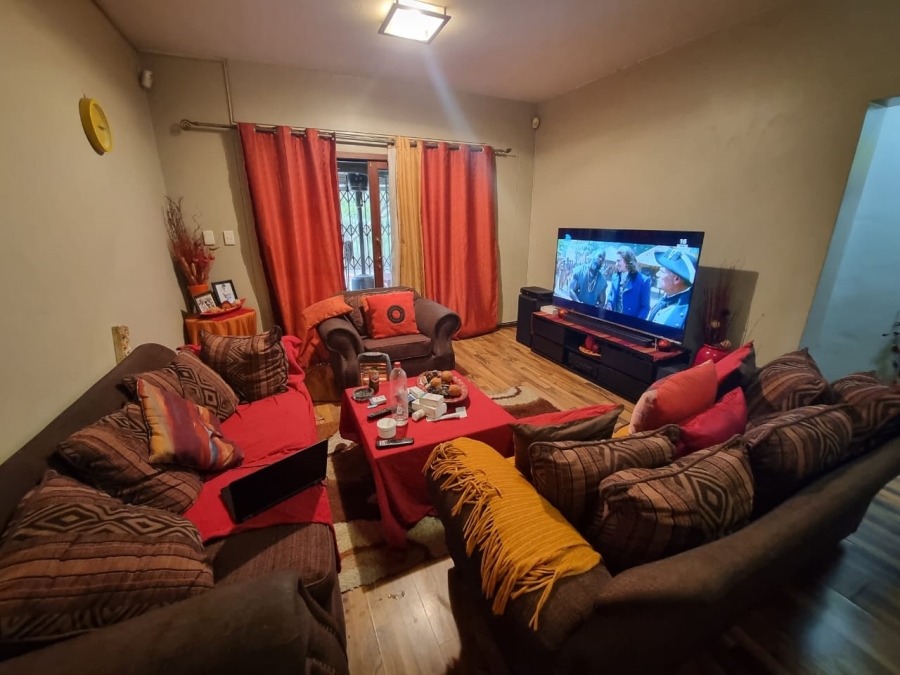 2 Bedroom Property for Sale in Waterval East North West